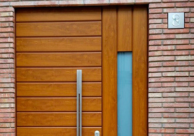 12 puertas diferentes  Puertas principales de aluminio, Puertas de entrada  de madera, Puertas de entrada